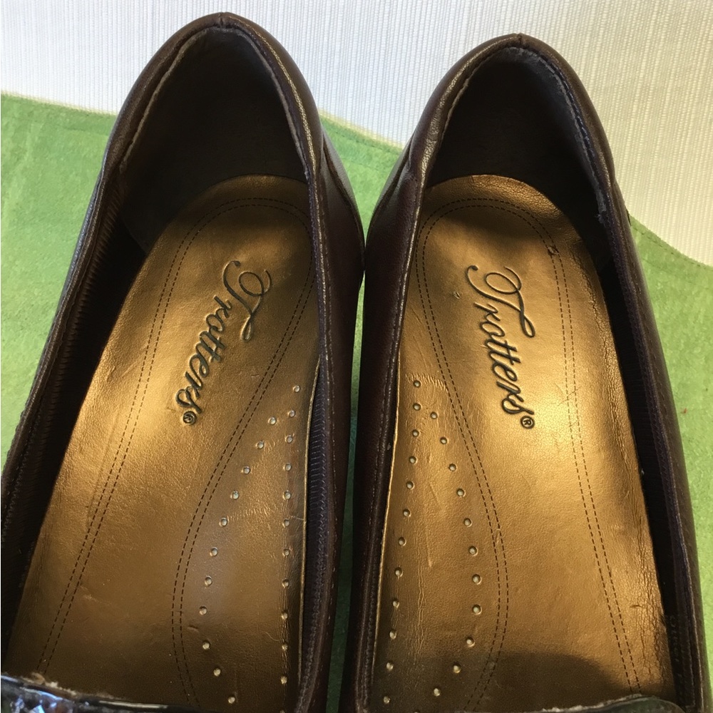 Trotters Brown Low Heels(2”) - Picture 4 of 9